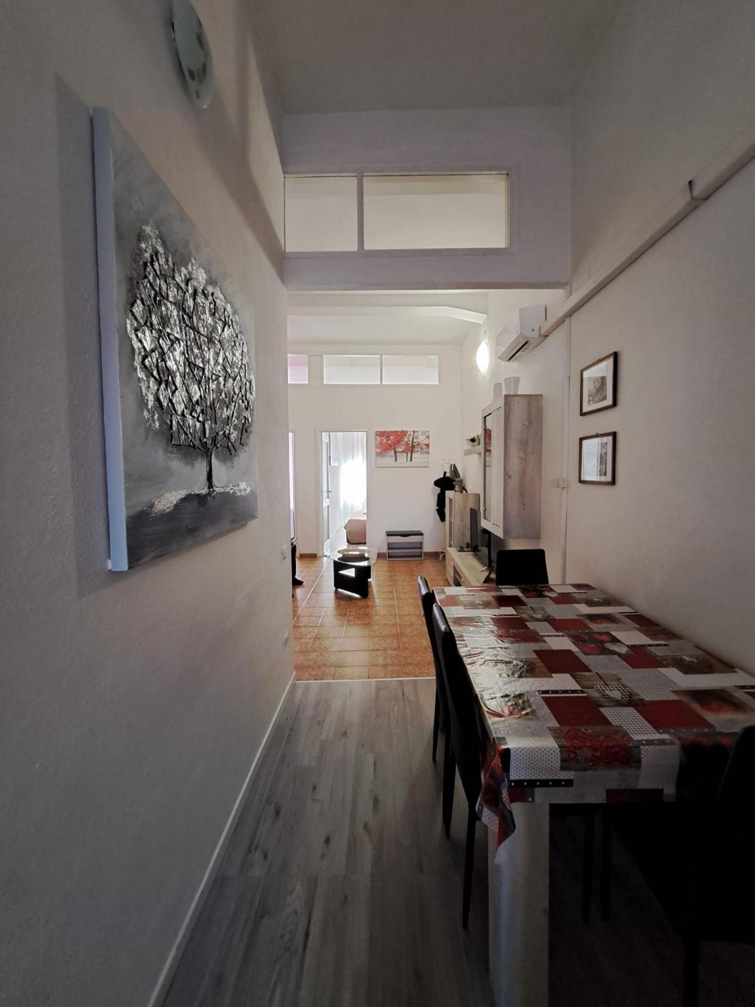 Appartamento Vacanze Cagliari - Via Lanusei Εξωτερικό φωτογραφία
