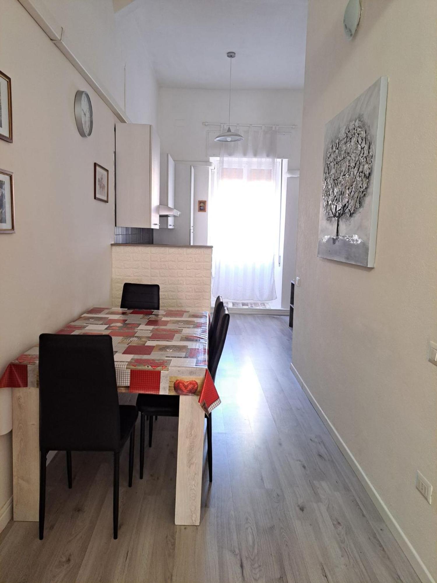 Appartamento Vacanze Cagliari - Via Lanusei Εξωτερικό φωτογραφία